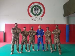 L’ESERCITO SI ADDESTRA NELLE MMA E NEL GRAPPLING